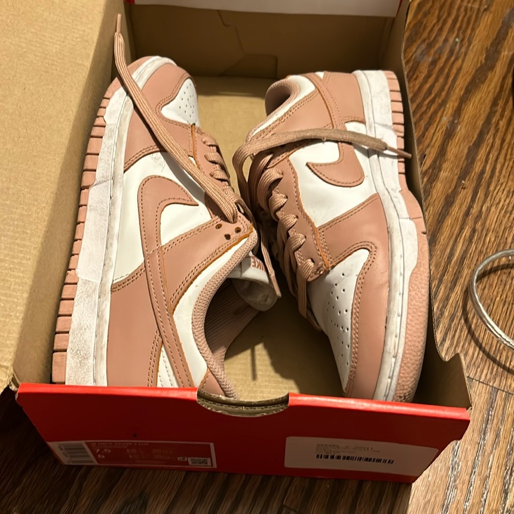 Nike Low Dunks